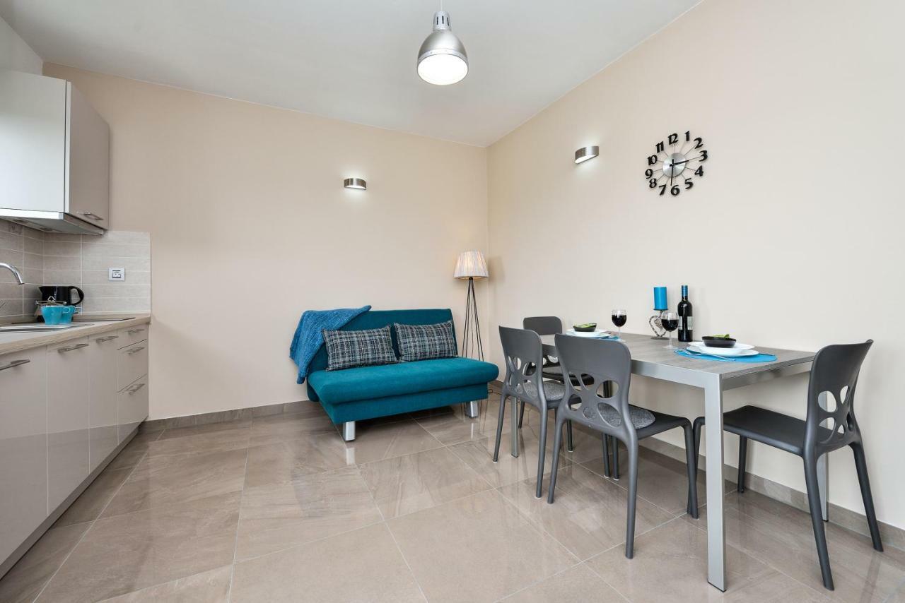 Apartments Feel Good Sukošan Eksteriør billede