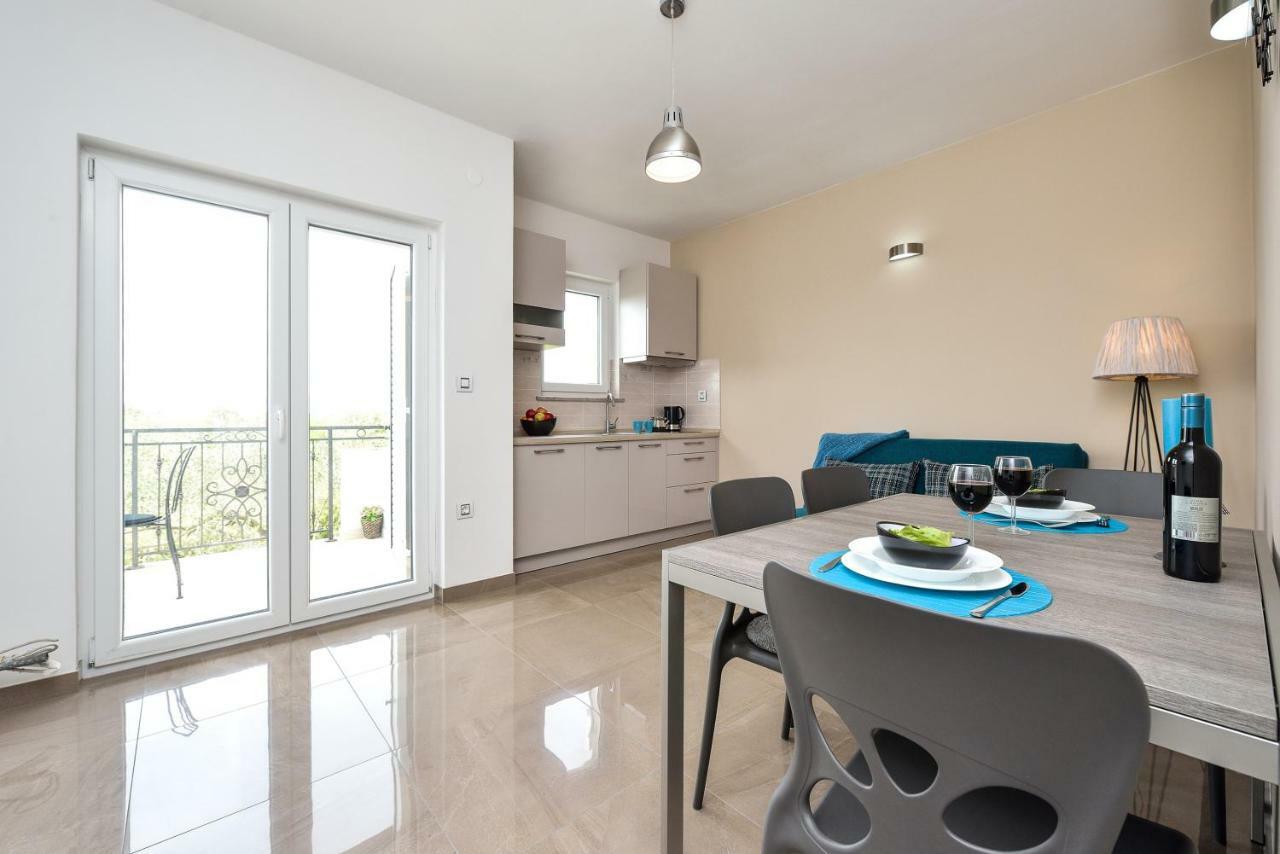 Apartments Feel Good Sukošan Eksteriør billede