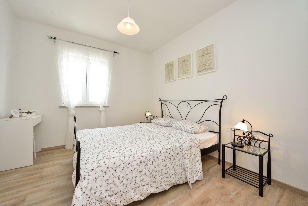 Apartments Feel Good Sukošan Eksteriør billede